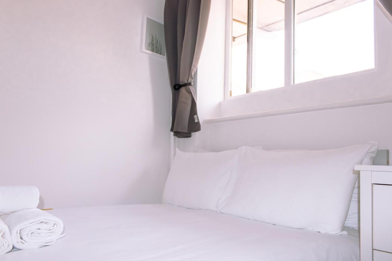 Nice 4 Bedroom Apartment Near City Centre 2-Min Walk To Metro !! Business & Family Friendly!! London Kültér fotó
